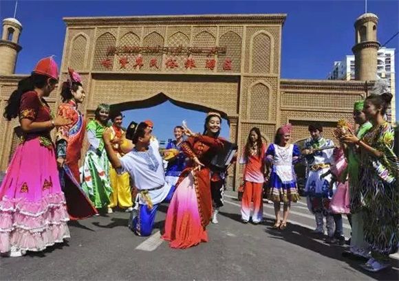 喀赞其民俗村